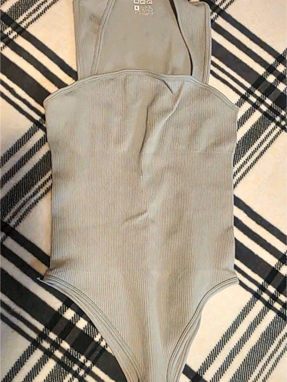 SKIMS Ribbed Bodysuit in Gray Size Small Like New